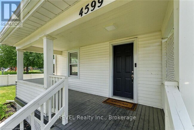 Photo du bâtiment - 4599 FOURTH AVENUE