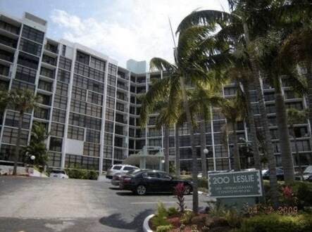 Foto principal - 200 Leslie Dr