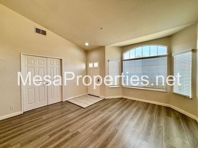 Foto del edificio - 2816 W Fairview Dr