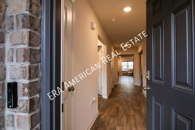 Foto del edificio - 808 Moorhan Way-