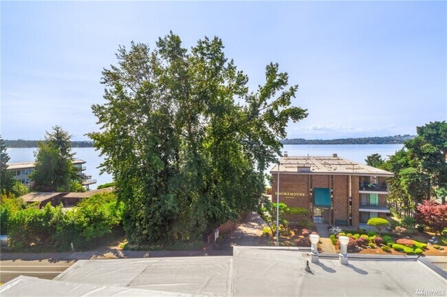 Foto del edificio - 6224 Lake Washington Blvd NE