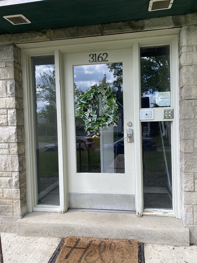 Building Photo - 3162 Troy Ave