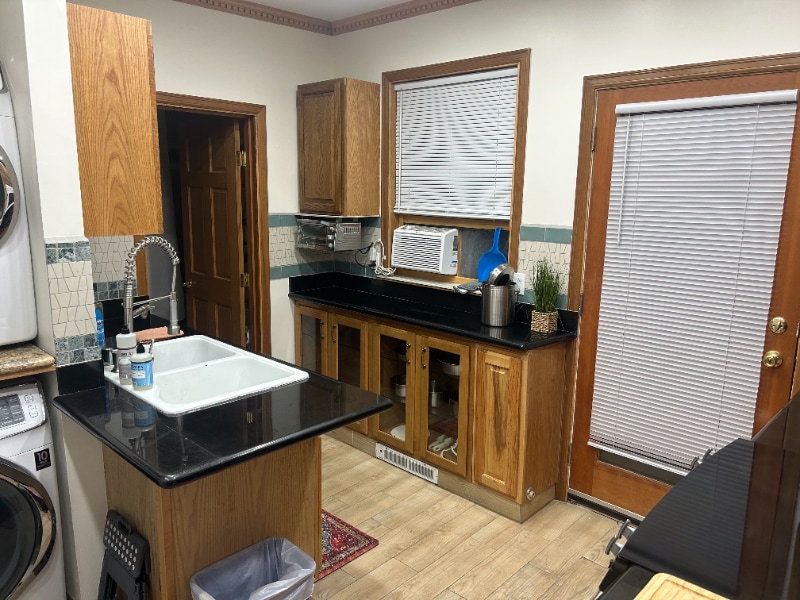 Photo - 30 W Etruria St (Seattle, WA)