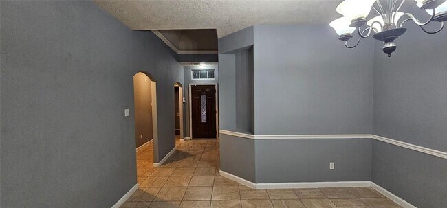 Foto del edificio - 3138 Spring Flower Ln