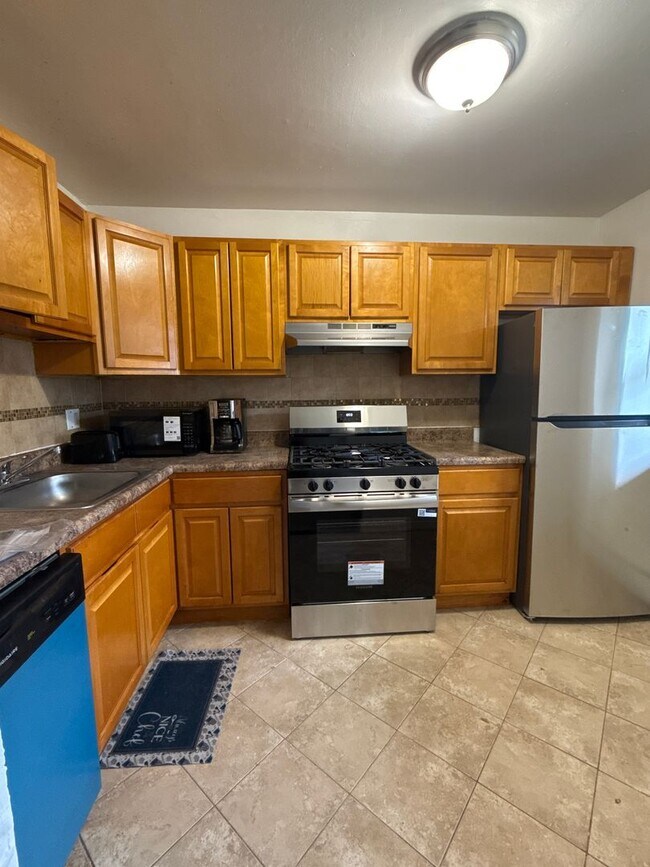 Interior Photo - Colonial Point Apartments