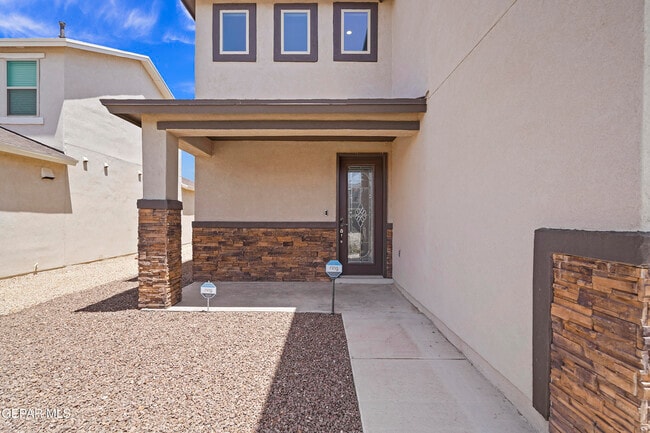 Building Photo - 12245 Desert Pine Ave