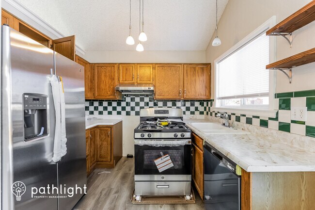 Building Photo - 3460 Cedarhurst Way