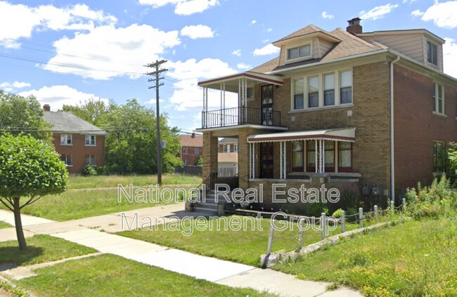 Foto del edificio - 3209-3211 West Grand Street - 2