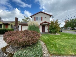 Building Photo - 3110 NE 81st Ave
