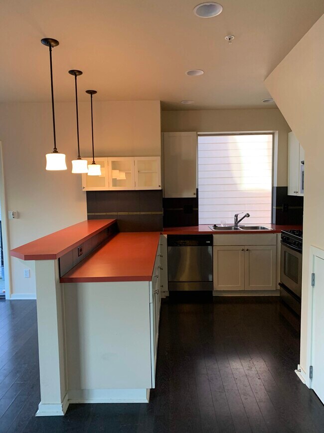 Foto del edificio - 8502 N Central St