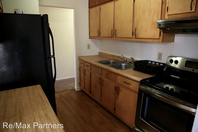 Building Photo - 3 br, 1.5 bath House - 3512 Wyevale Drive