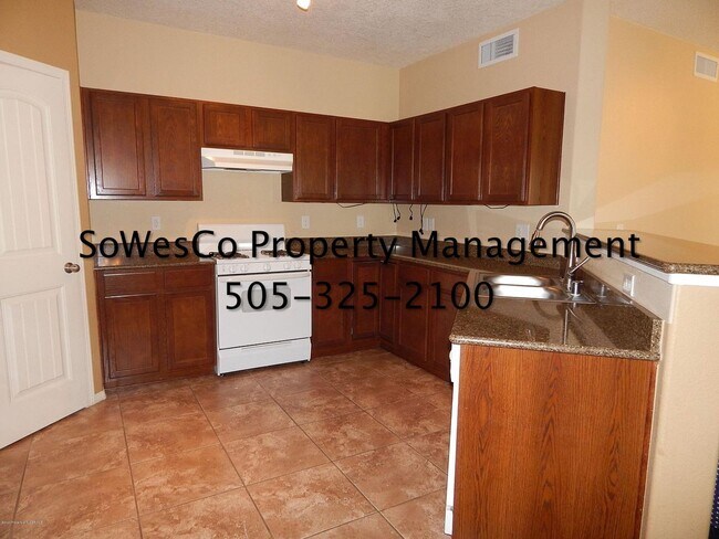 Building Photo - 3 Bedroom Plus and Office & 3 Car Garage