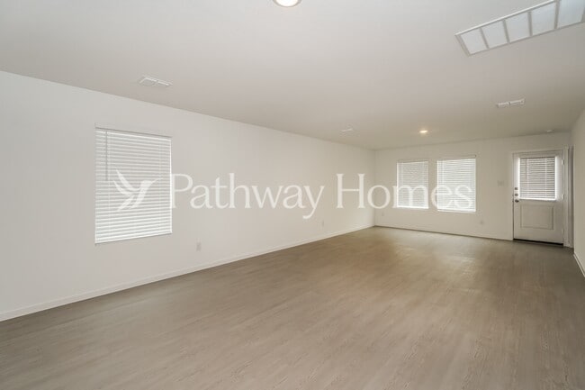 Building Photo - 3136 Tokara St