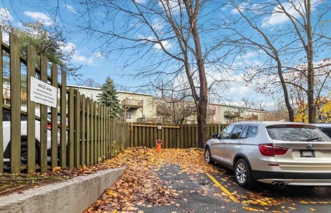 Building Photo - 5393 Victoria Rd