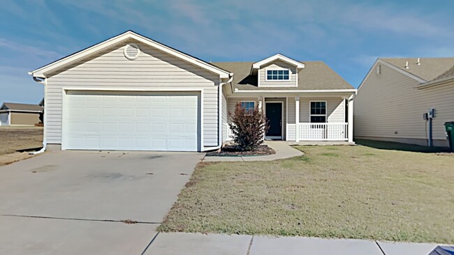 Building Photo - Wonderful 3 Bed 3 Bath Home With Storm She...