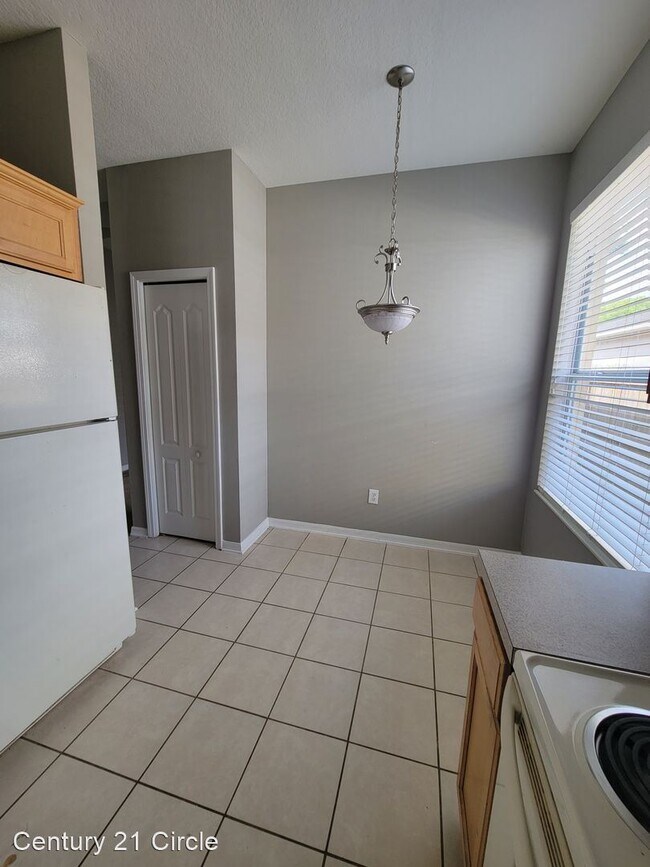 Building Photo - 3 br, 2 bath House - 8420 Deer Chase Dr.