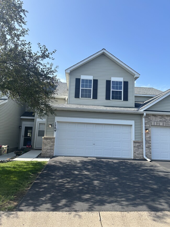 Building Photo - 1209 Timber Way