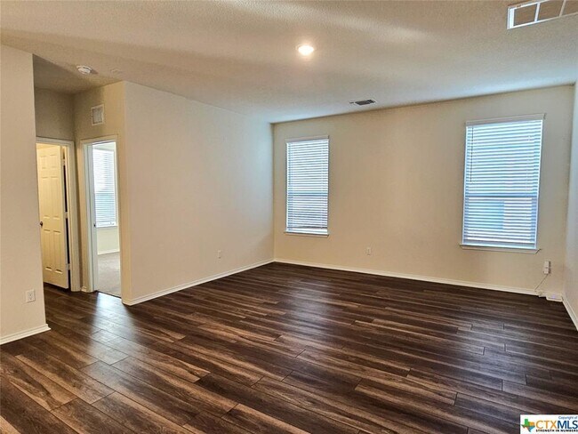 Foto del edificio - 156 Prairie Falcon Wy