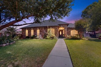 Building Photo - 713 Mockingbird Ct