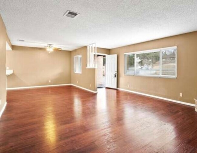 Foto del edificio - 4551 W Avenue L14