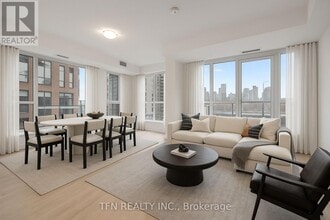 Building Photo - 15 Richardson St