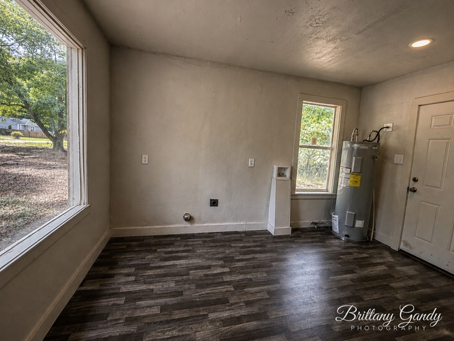 Building Photo - 3826 Huston St