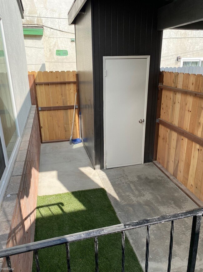 Building Photo - 3 br, 2 bath House - 14507 Larch Avenue
