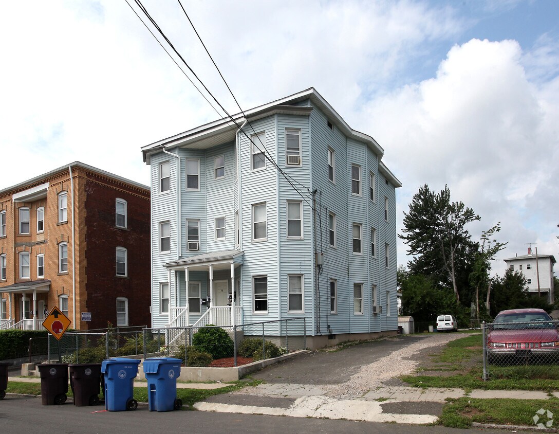 Primary Photo - 72 Booth St