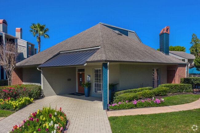 Oficina de arrendamiento - Westmount at Copper Mill Apartments