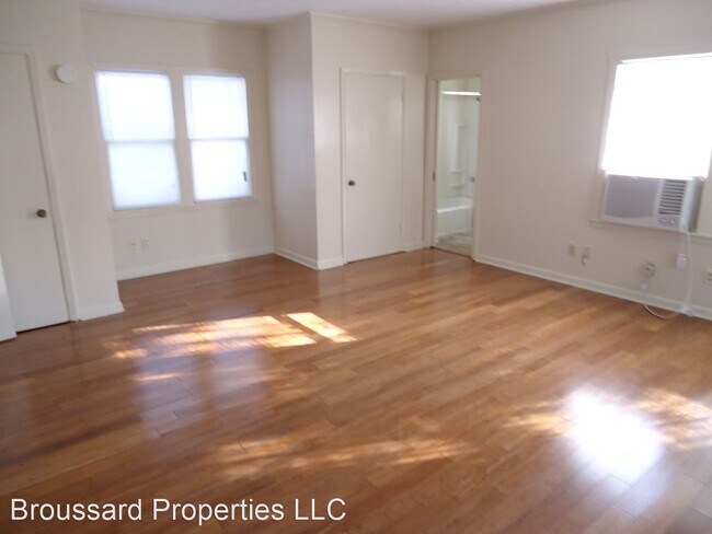 Building Photo - 4 br, 3 bath House - 119 St. Julien Street