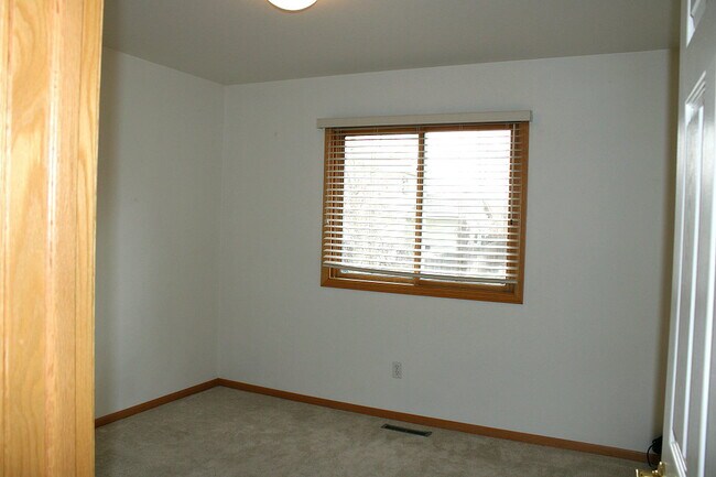 Building Photo - 425 Flagler Rd