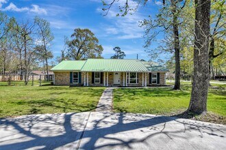 Building Photo - 25802 Maplewood Dr