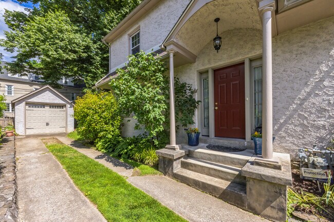Foto del edificio - 531 Glenwood Rd