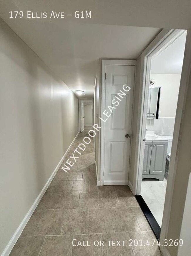 Foto del edificio - 179 Ellis Ave