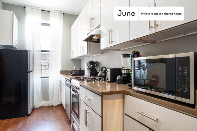 Foto del edificio - Room in Shared 4 bed/1 bath home