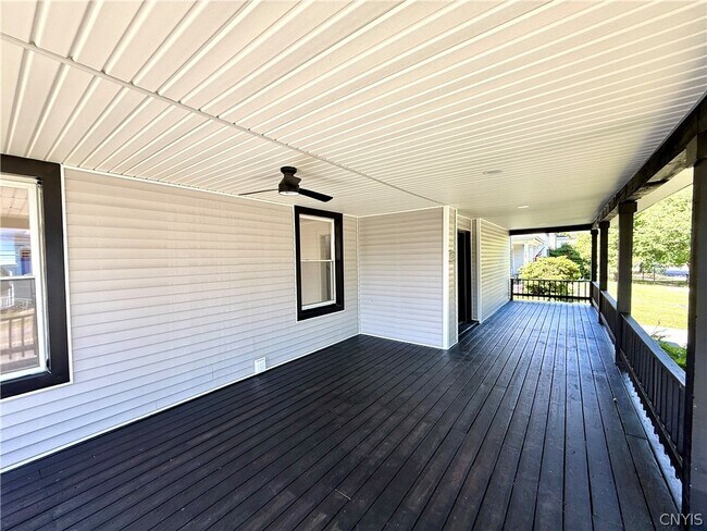 Foto del edificio - 4921 Jefferson St