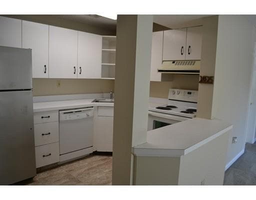 Building Photo - 26 Webb Pl