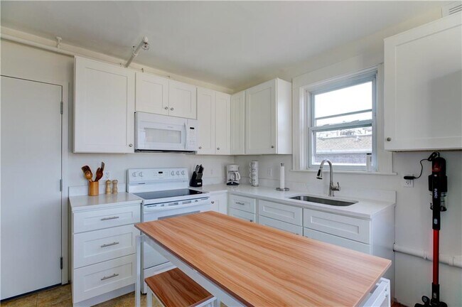Foto del edificio - 527 Thames St