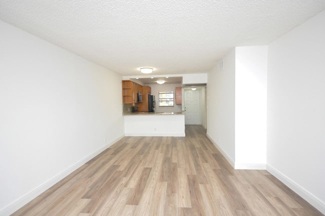 Building Photo - 7101 Golf Colony Ct
