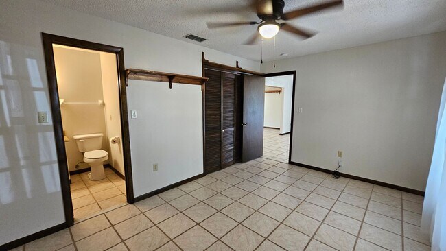 Foto del edificio - 3 bed, 2 bath 1 car garage