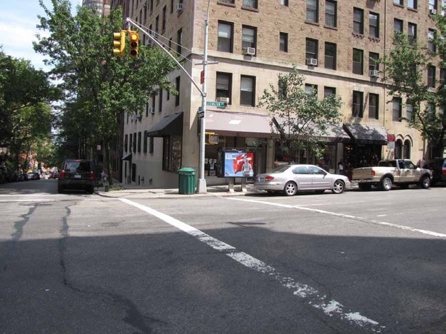 Primary Photo - 1435 Lexington Ave