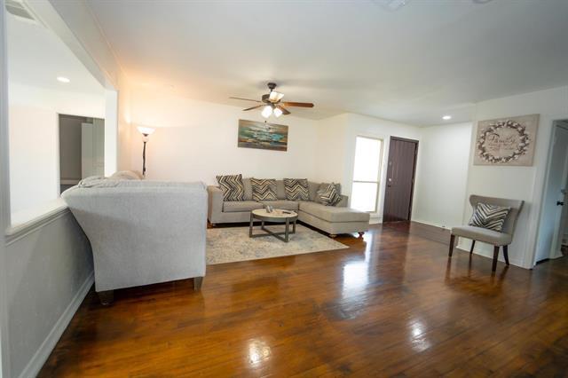 Foto del edificio - 7816 Mary Frances Ln