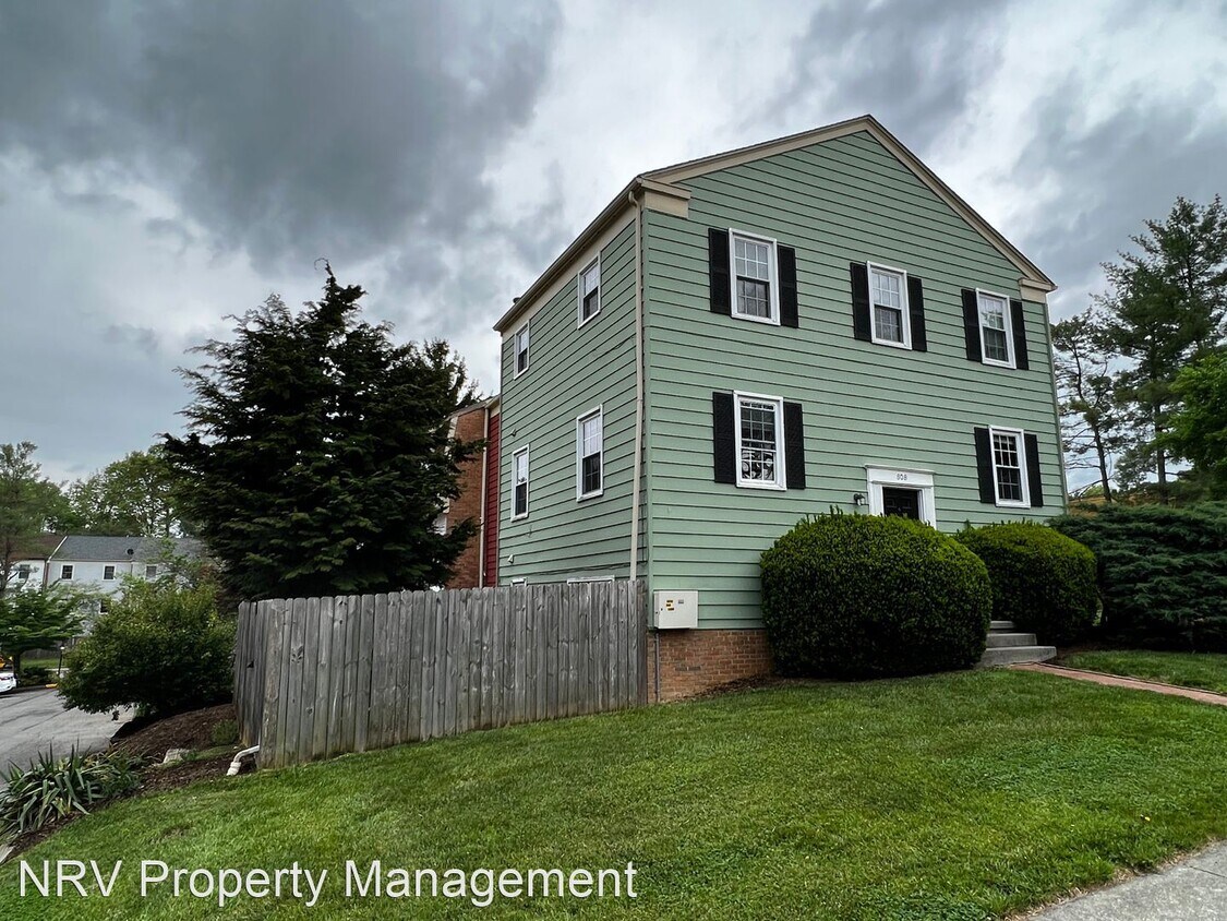 4 br, 2.5 bath House 808 Cambridge Road House for Rent in
