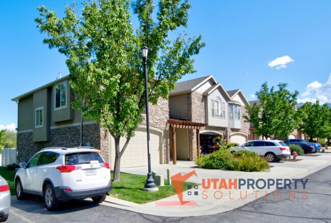Building Photo - 259 Twin Bridges Ln S