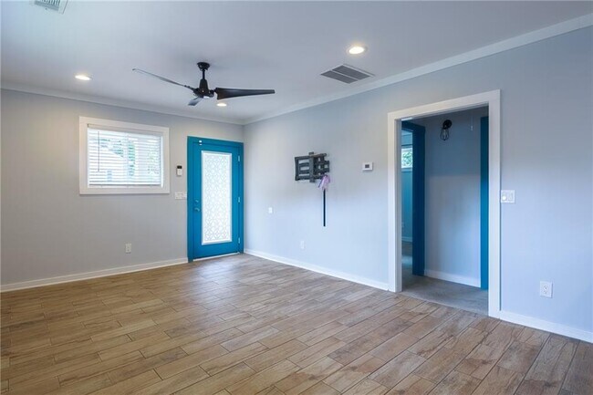 Foto del edificio - 1387 Lyle Ave