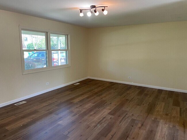 Foto del edificio - 401 Castlewood Ln