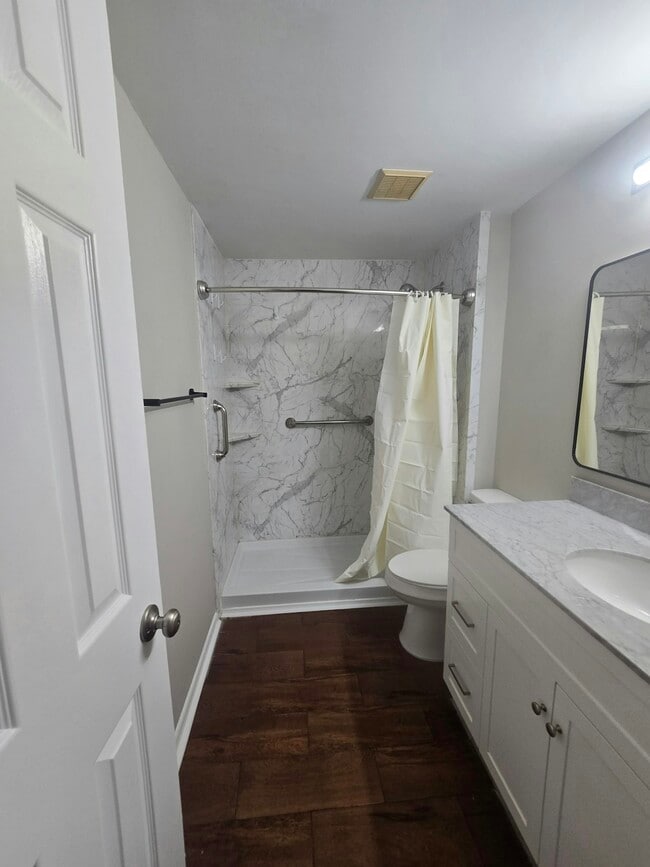 Building Photo - 4901 Dewey Rose Ct