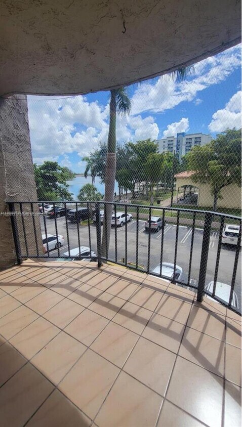 Foto del edificio - 5199 NW 7th St