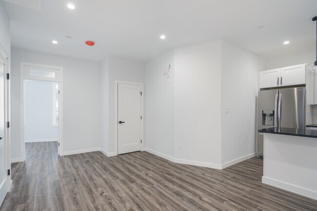 Building Photo - 2301 Frankford Ave