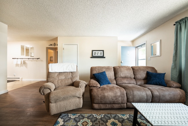 Photo - 1050 Westmoreland Rd Townhome